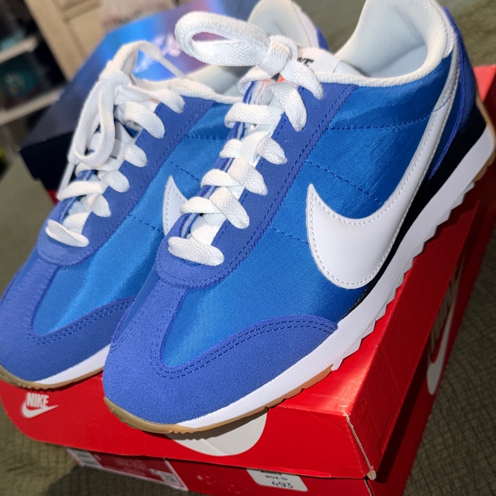Womens Nike Pacific